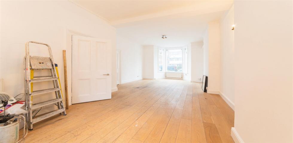 			UNDER OFFER , 4 Bedroom, 2 bath, 1 reception House			 Brewster Gardens, LADBROKE GROVE